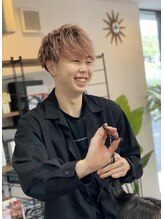 ヘアアンドメイク リヴィア(Rivia) KENTO 