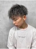 メッシュツイストパーマツーブロック刈り上げ前下がり