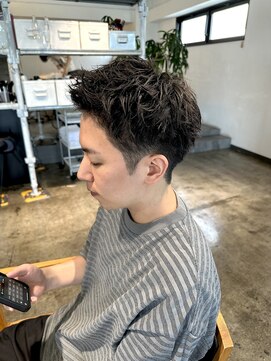 ザ オーダー(THE ORDER) スパイキーショートナチュラルフェードカットメンズ短髪ヘア