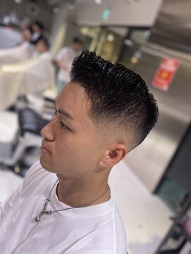 フランクスバーバーザスタンド(Frank’s barber the stand) スキンフェードアップバンクE