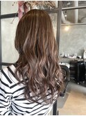 ロングレイヤー×カールスタイル×ハイライト×ベージュ系カラー