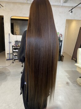 プルメリアドット(Plumeria.)の写真/ダメージや髪質、状態に合わせたトリートメントで髪質改善◇思わず触れたくなる美しい髪へ―