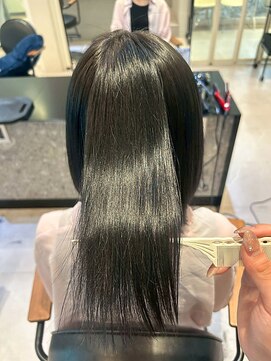 ダブル(W) 髪質改善/縮毛矯正/美髪/艶髪/ストレート/ロング/ナチュラルヘア