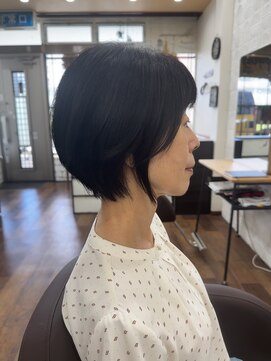 キャティドゥ(CATYdeux) レイヤー×前下がりボブ