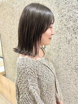 コモン(common) 外ハネ切りっぱなしボブ