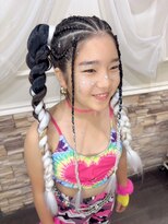 セットサロンエース(Set salon Ace)&nbsp;キッズヘアメ　コーンロウ　ブレイズ