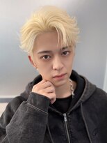 ジーナ 天神(Zina)&nbsp;サイドパート/ホワイトブロンド【メンズサロンZina天神】