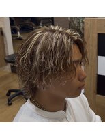 クロウ 豊川(CROW) サーフカール波巻きパーマツイストスパイラルメンズハイライト