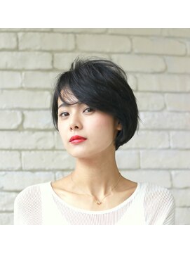 チェコリル(Cyecoril) 大人のフリンジバング☆ショートボブ