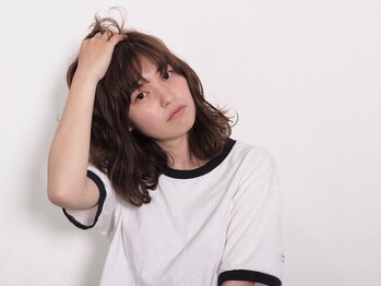 ゼムヘアーワークス(THEM HAIR WORKS)の写真/今までにない透明感、立体感を表現♪ツヤ感UPの《イルミナカラー》で大人可愛いを★