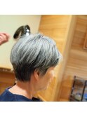 ナチュラル系ショートボブ、
