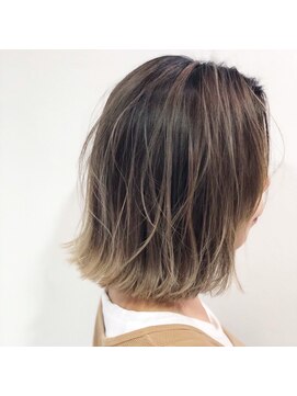 クラン(clan) clan<ハイライトグラデーションカラー×ボブ>