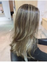 モールヘア 武庫之荘店(MOOL hair)&nbsp;【ハイライト】【アッシュベージュ】【レイヤーロング】