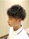 大人のツヤ感☆ツーブロック＆ハードパーマ