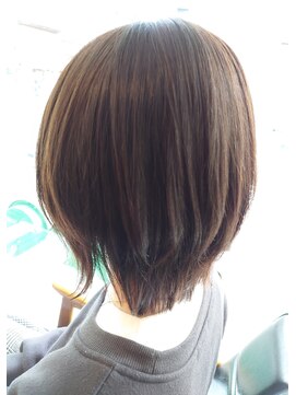 シザーズ(scissors) レイヤーボブ