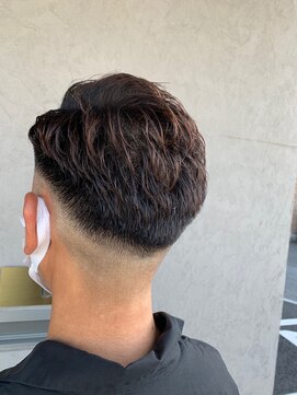 ヘアーデザイン ディードット ウル(D. ulu) 男前にフェードカット