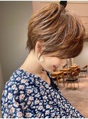 前髪大人かわいい美髪ホワイトグレージュネビージュショートボブ