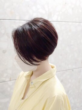 ヴィラ 雲雀丘花屋敷店(Villa) 20代30代40代大人可愛い小顔前下がりセンターパートショート