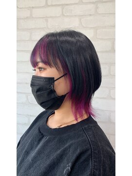 リスタ(Resta) ウルフカット×インナーカラー