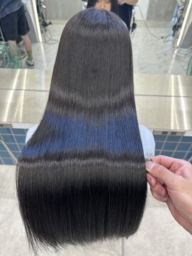 ロンドルーチェ 心斎橋(Lond luce) ダークアッシュ/ミディアムレイヤーカット［髪質改善/縮毛矯正］