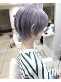 20代30代前下がりショートツヤ感ボブウルフレイヤーカット