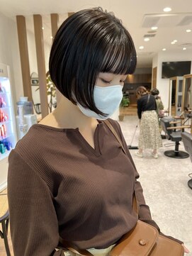 サーカス 町田(circus) "切りっぱなしミニボブ"