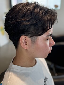 ホル(HOL) センターパート×ナチュラルパーマ