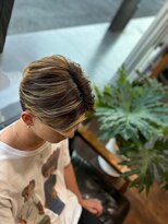 ヘアーワークス ボナ(HAIR WORKS bona.)&nbsp;おしゃれ男子のバレイヤージュ×王道センターパート#2