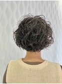 カーリーショートボブ