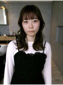 レイヤー／フェイスレイヤー／巻き髪／ミディアムレイヤー