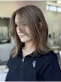 あき/ミルクティーベージュ