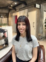 ロブリング(Roebling) Hime cut with red highlights