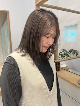 ウィット(wit) ヘーゼルベージュ