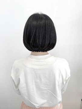 サム 横浜 大倉山(Sum) あごラインのクラシカルミニボブ