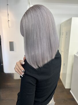 エゴル ナゴヤサカエ(ENGOL NAGOYA SAKAE) 大人っぽホワイトシルバー