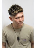 金髪メッシュ短髪アイロンパーマスキンフェード