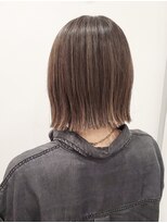 エレノア 自由が丘ANNEX(Eleanor) 【齋藤】白髪ぼかしハイライト♪大人可愛い切りっぱなしボブ