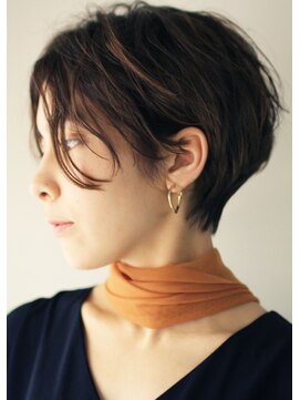 サーカス バイ ビュートリアム 青山(CIRCUS by BEAUTRIUM) やわらか無造作ウェーブショート