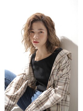 ソワンドブレス 阿倍野店(soin de brace) ブリーチオンカラー　ミルキーベージュ　レイヤーカット