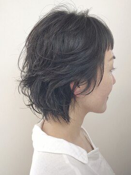 ウティ(outil) 無造作でも決まる、クセ活かしショートヘア