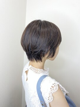 シェノン 梅田(CHAINON) 20代30代40代小顔カット×ピンクベージュ×クールショート