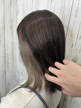 アンダーバーホワイト 南海難波店(_WHITE) 【＿white+】