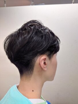ヴェルデ シンバシ(VERDE SHINBASHI) ツーブロックバーバーマッシュ ショート ビジネスマン 学生 黒髪