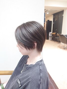 ハーツ(Heart's) 脱白髪染めカラーショートボブ