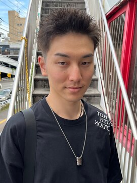 アイズ 海老名(AIZU) スパイキーショート メンズカット ベリーショート 眉毛