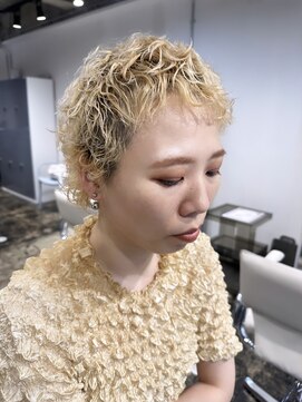 モクレン(mokuren.) ベリーショートパーマ