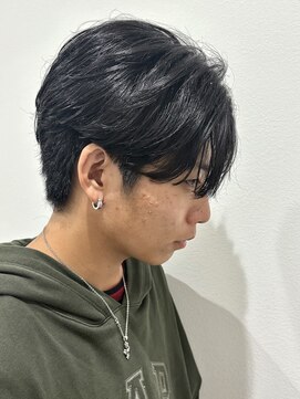 ヒュイル バイ ニアウ(Hwyl by Niau) メンズマッシュセンターパートスパイラルパーマニュアンスパーマ