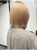 ホワイトベージュケアブリーチハイトーン切りっぱなしボブボブ