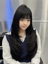 ロムーク 表参道(LOMKH)&nbsp;小顔ロングレイヤーカット顔周り夏グレージュカラー透明感カラー