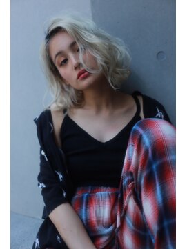 シエナ 渋谷(Siena) siena ヌーディーホワイト